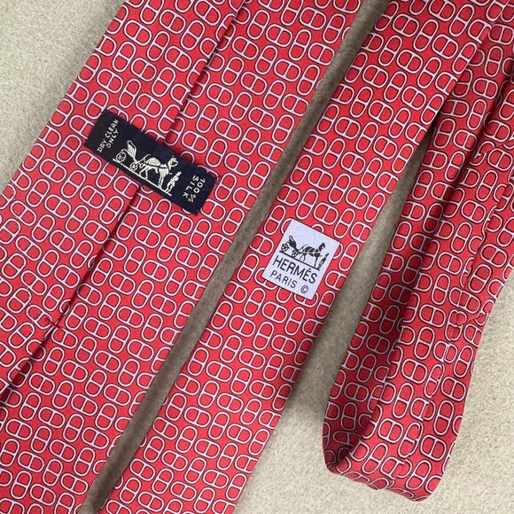 Hermes Paris mens 100% silk necktie made in France red pattern red - Picture 1 of 11